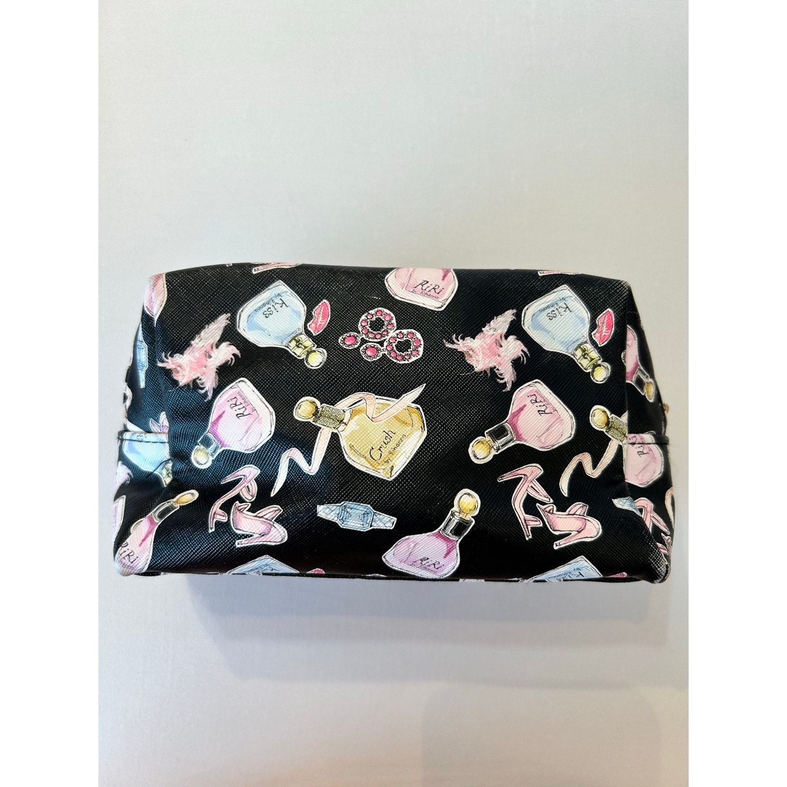 Rihanna Perfume Cosmetic Bag Black With Heels Jewelry Perfume Bottles